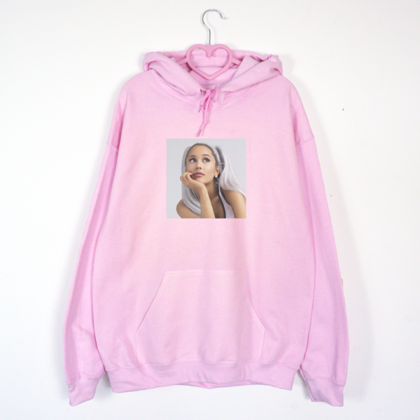 bluza rózowa z kapturem Ariana Grande White Hair