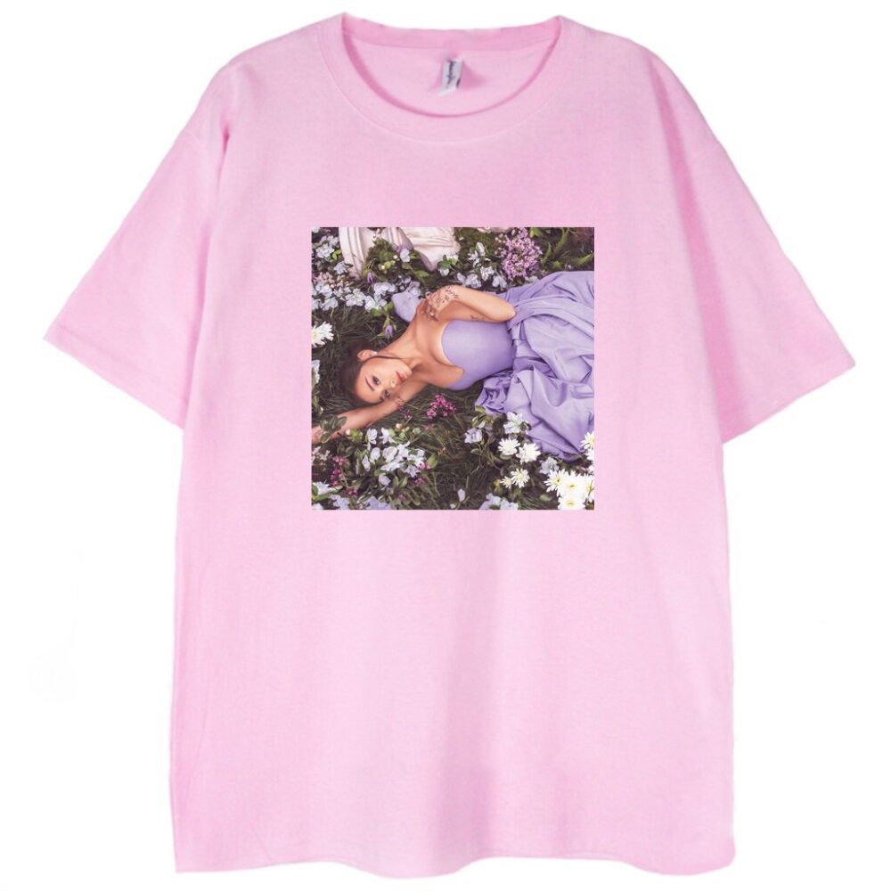 różowa koszulka ariana grande lavender