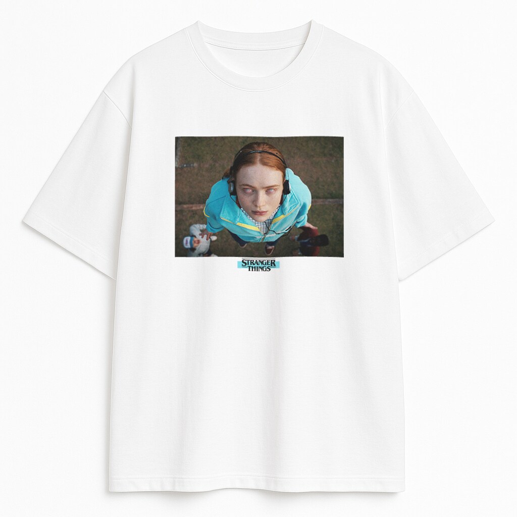 T-shirt Stranger Things Max Mayfield z nadrukiem sceny uniesienia z sezonu 4