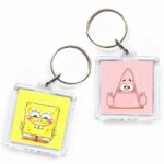 breloczek z motywem bajki spongebob