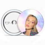 przypinka Millie Bobby Brown Ombre - obrazek 2