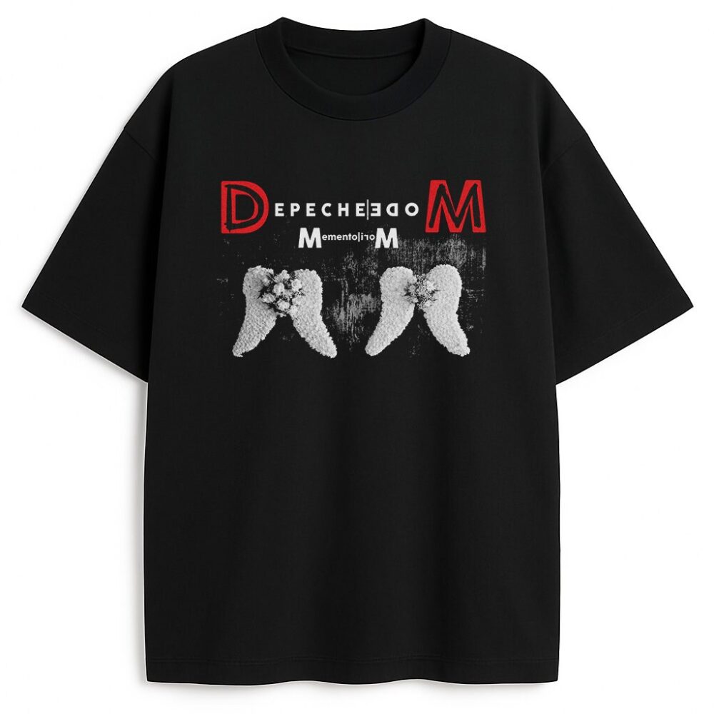 Czarny T-shirt Depeche Mode Memento Mori z czerwonym logo i anielskimi skrzydłami w vintage