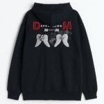 Czarny hoodie Depeche Mode Memento Mori z czerwonym logo i anielskimi skrzydłami na plecach