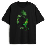 T-shirt Billie Eilish Vintage Green z potrójnym zielonym portretem wokalistki i gotyckim logotypem na czarnym tle