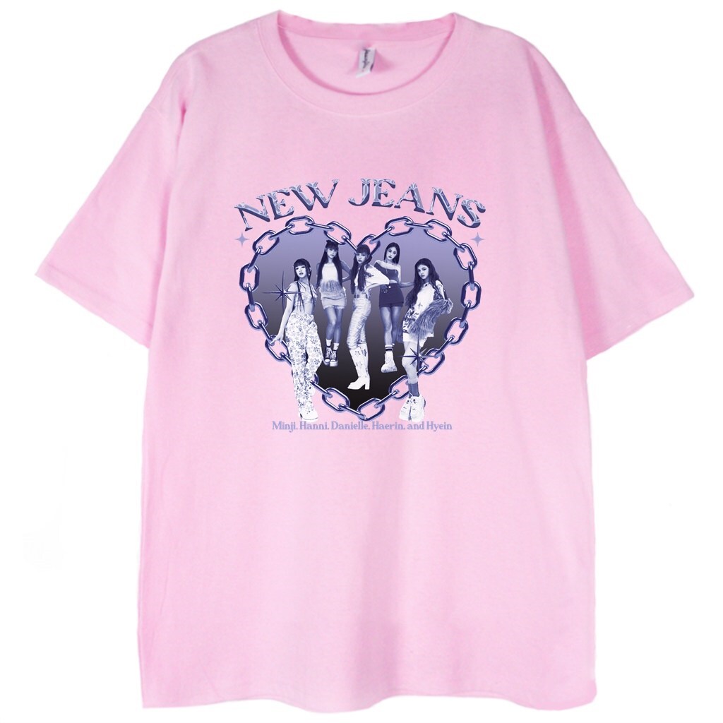 różowa koszulka newjeans heart
