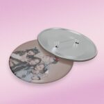 Przypinka z Nadrukiem Blackpink boczny kąt z pinem