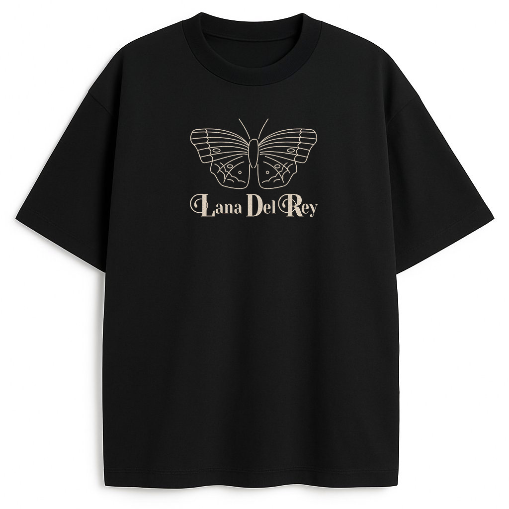 Motyl i napis Lana Del Rey na przodzie koszulki – T-shirt Butterfly
