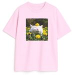 różowa koszulka zdjęcie kota w żółtych kwiatach