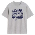 Szara koszulka z kocim nadrukiem Sorry got plans w klimacie 90s
