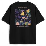 Tył czarnej koszulki z pastelową ilustracją jeźdźczyni