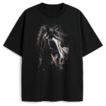 Czarna koszulka z koniem - Wild Spirit, front produktu, kontrastowy print