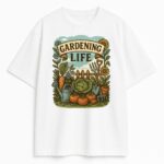 Koszulka Gardening Life z grafiką warzyw, narzędzi i ogrodu