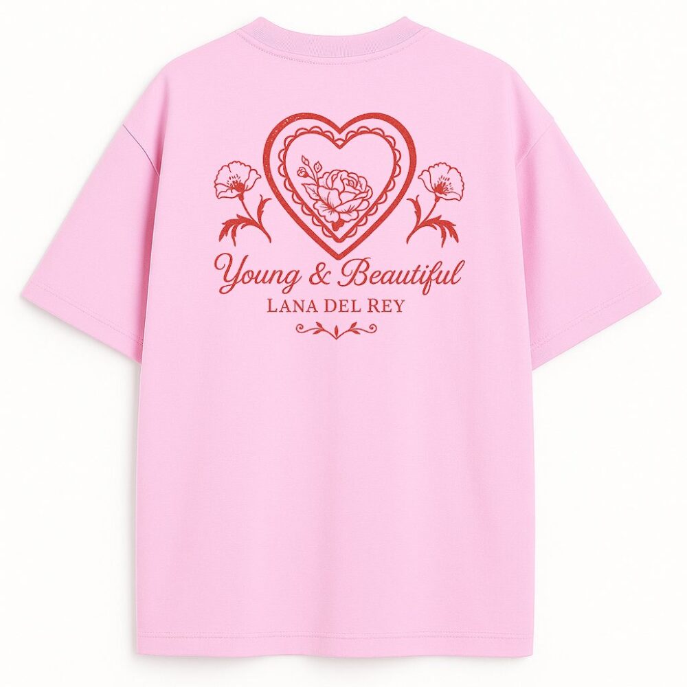 Tył koszulki z florystycznym wzorem i napisem Young & Beautiful