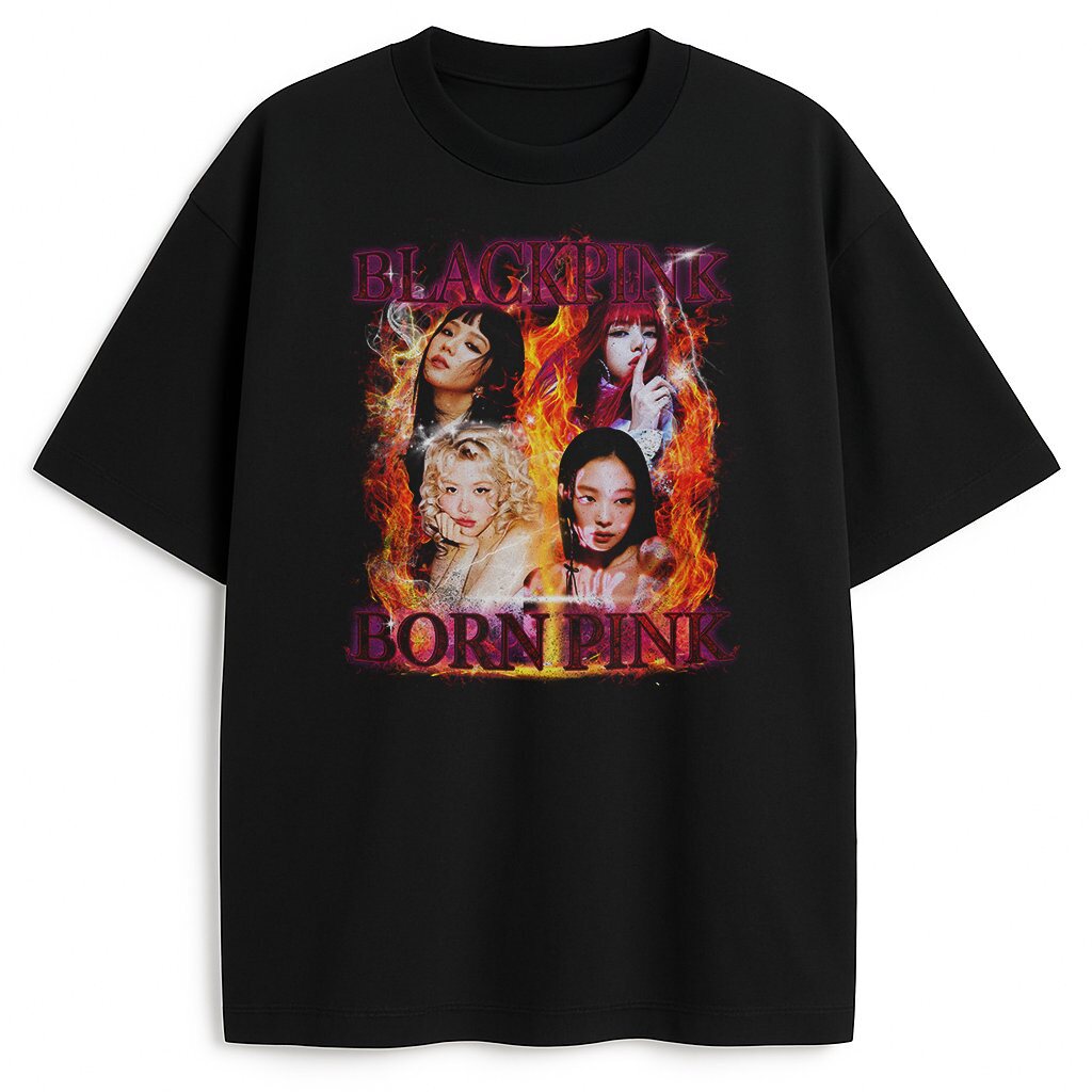 Czarny T-shirt Blackpink Bootleg Fire z grafikami Jisoo, Jennie, Rosé, Lisa w płomieniach i tekstem Born Pink – wygodny merch dla fanów K-pop.