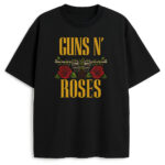 klasyczny t-shirt Guns N' Roses z rewolwerami i różami