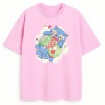 Różowy T-shirt merch Huntrix Derpy Soda Pop – słodki design z niebieskim tygrysem i derpy sodą, bawełniany dla fanów Rumi, wygodny z humorem na KPop bitwy.