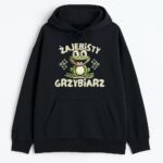 Żajebisty Grzybiarz - żaba w centrum, litery nad i pod