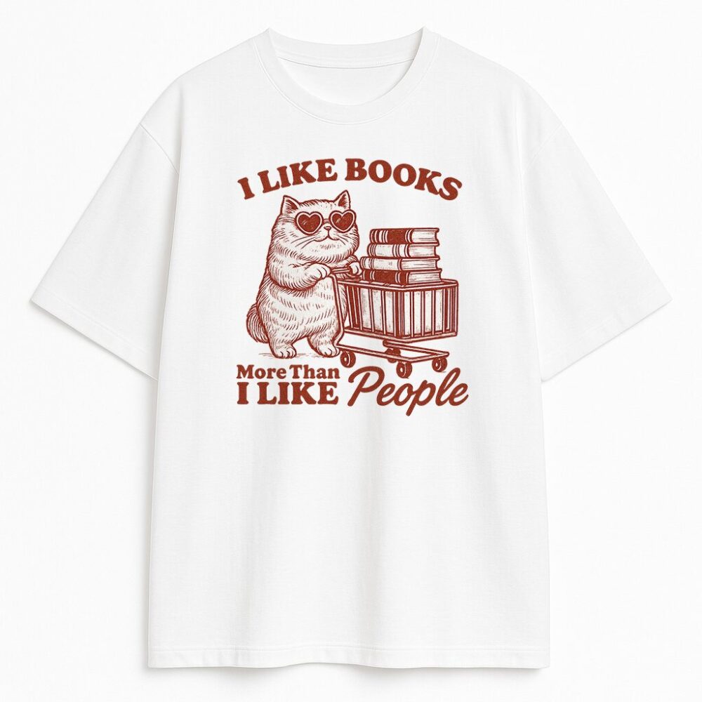 Biały t-shirt z kotem i książkami w stylu vintage - napis I Like Books More Than I Like People w klasycznej, czytelnej kompozycji