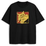 T-shirt Furious Cat Bite na czarnej koszulce, ilustracja vintage w czerwono-żółtej ramce, streetwearowy charakter