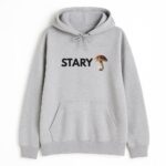 Przód na jasnej dzianinie - duży napis STARY i mały symbol