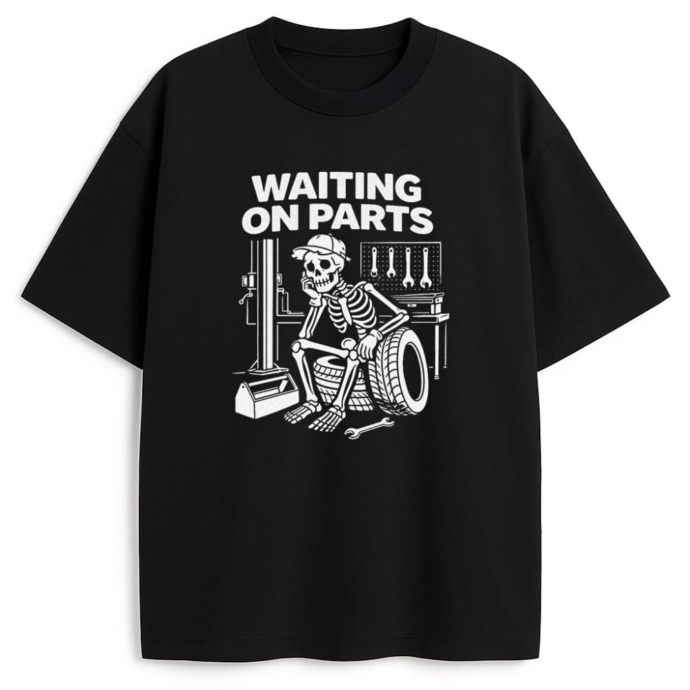 Czarna koszulka Zabawny T-shirt dla Mechanika Waiting on Parts widok z przodu