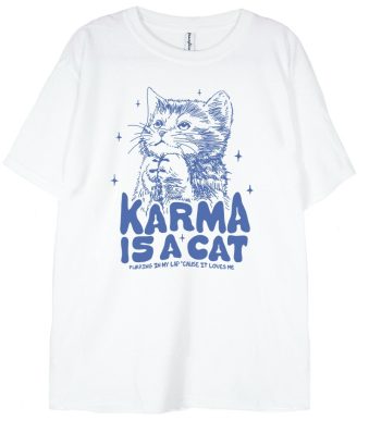 biała koszulka taylor swift karma is a cat